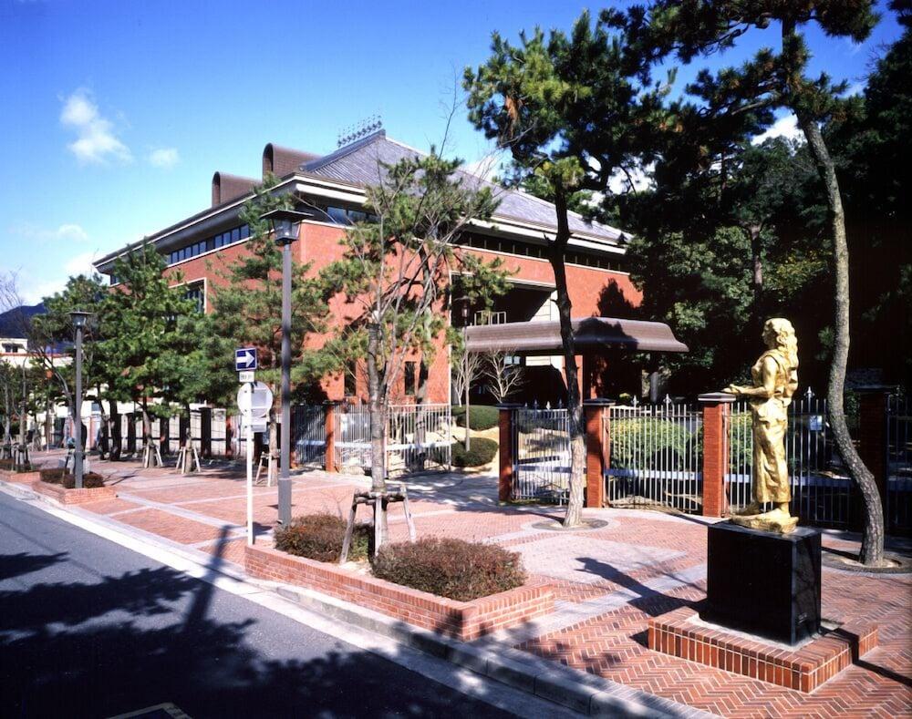 Kure Hankyu Hotel Buitenkant foto