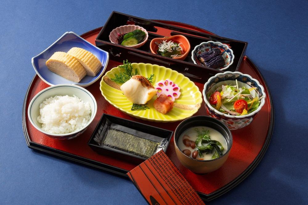 Kure Hankyu Hotel Buitenkant foto