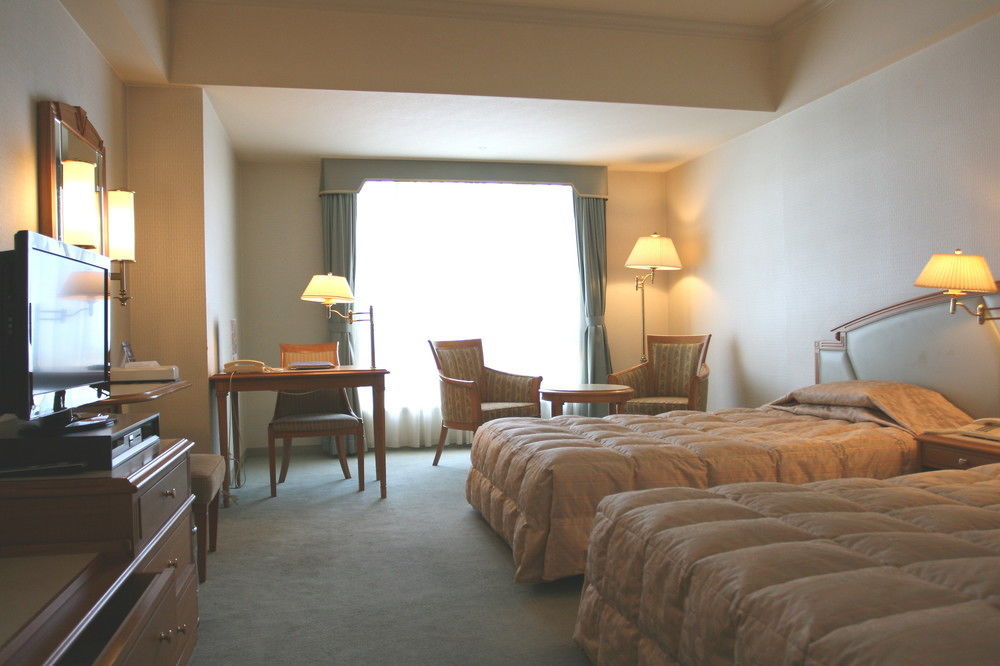 Kure Hankyu Hotel Buitenkant foto