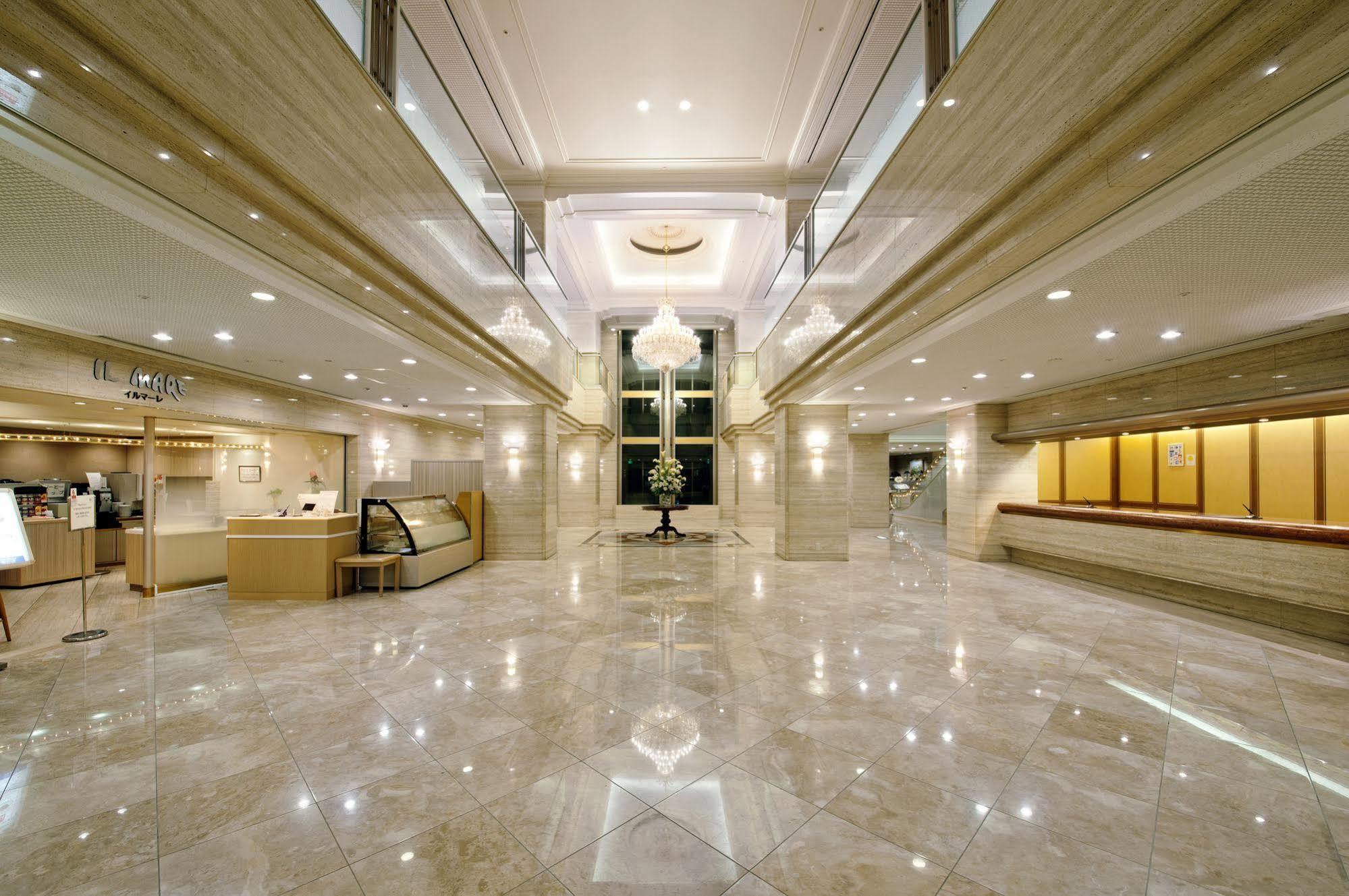 Kure Hankyu Hotel Buitenkant foto